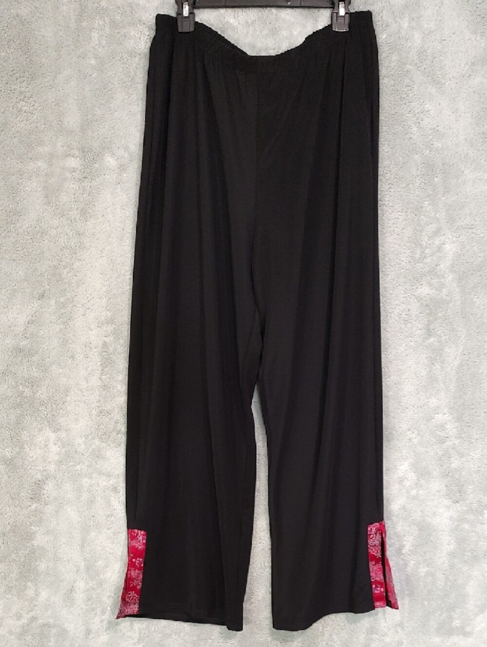 Susan Graver Black Three-Piece Tunic Set with Red Floral Trim - Picture 14 of 16